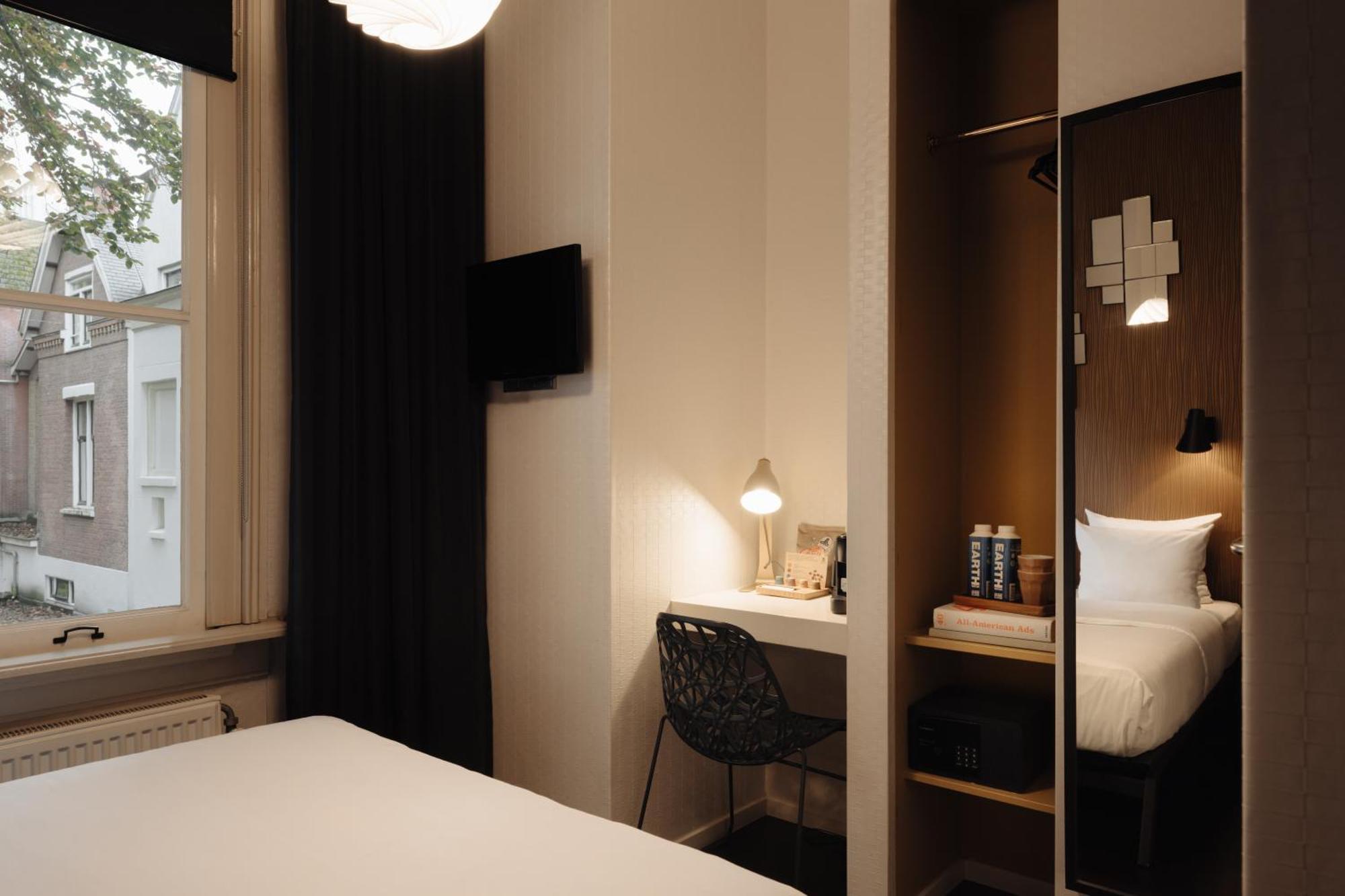 Hotel V Frederiksplein Amsterdam Exterior photo