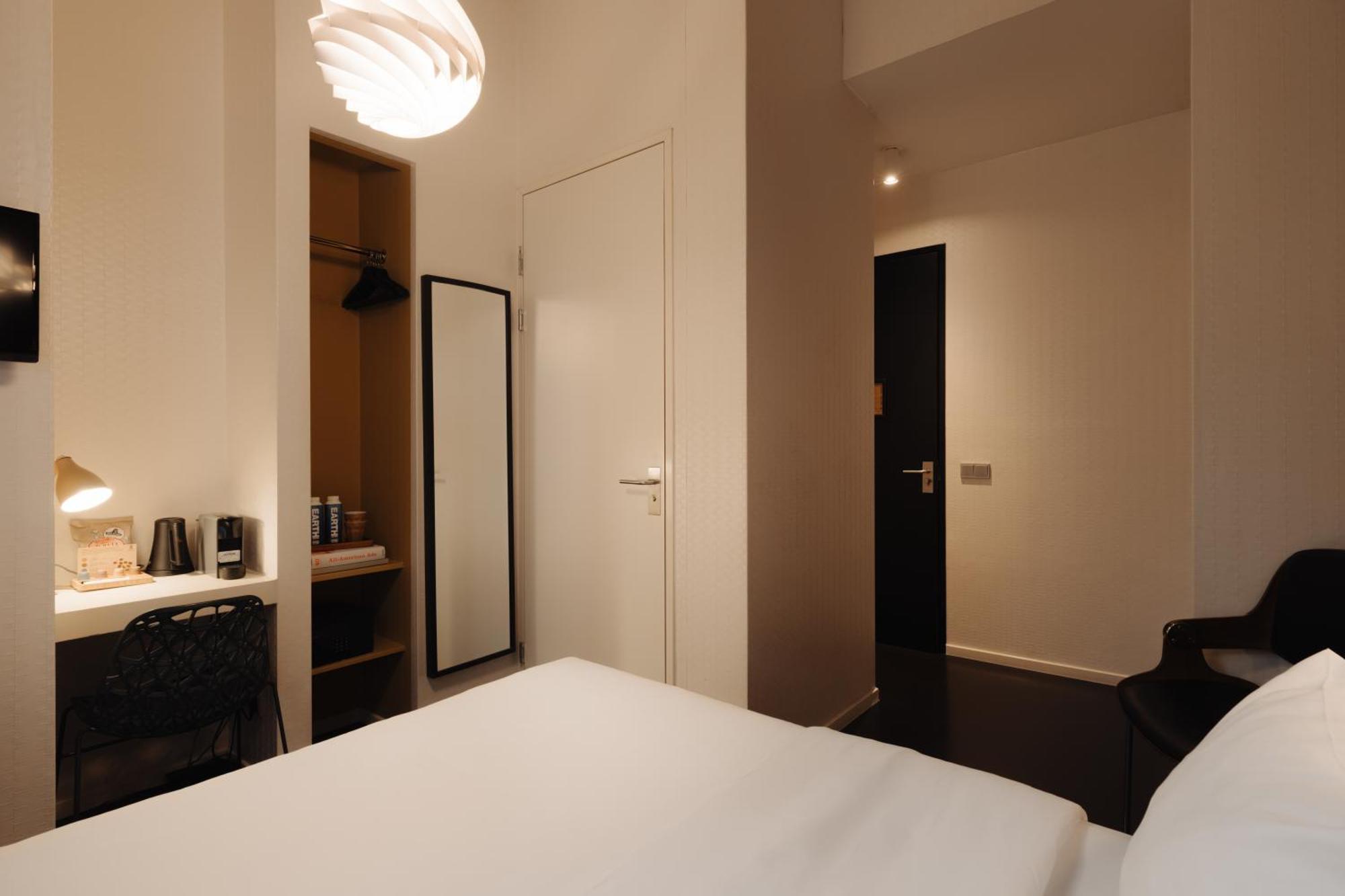 Hotel V Frederiksplein Amsterdam Exterior photo